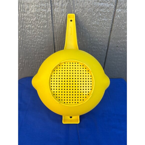 Vintage Tupperware Yellow Plastic Strainer Colander Handle Double Spout Kitchen - Picture 5 of 7